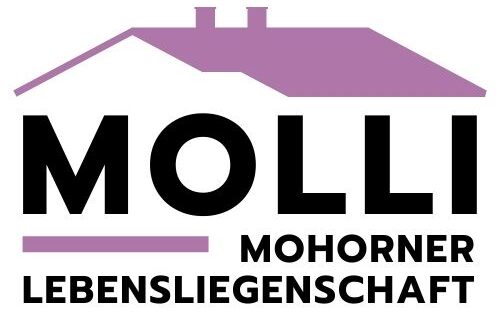 Logo mit der Aufschrift "MOLLI" und als Unterschrift "Mohorner Lebensliegenschaft"